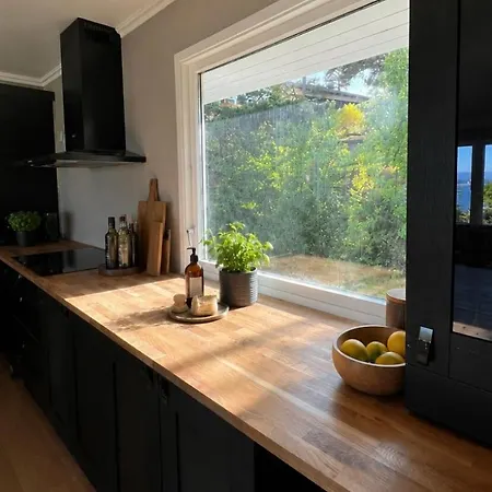 Stort Med Sjoutsikt Med Det Lille Ekstra Tønsberg